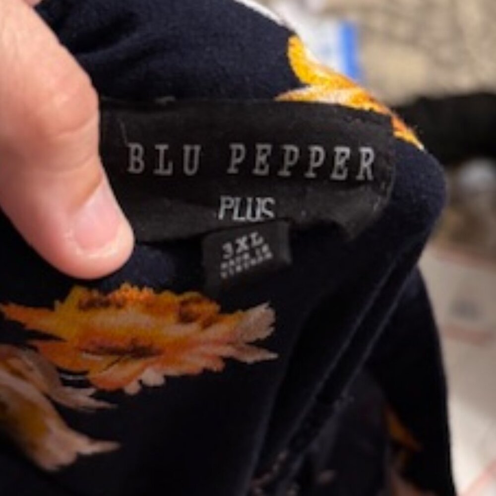 BLU PEPPER Blouse Size 3X - Picture 3 of 3